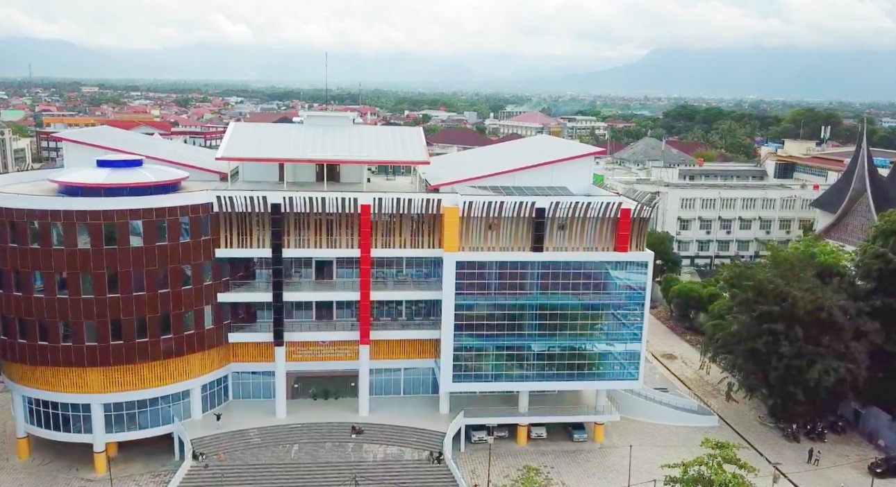 Pusat Informasi dan Perpustakaan Digital UNP Foto 1