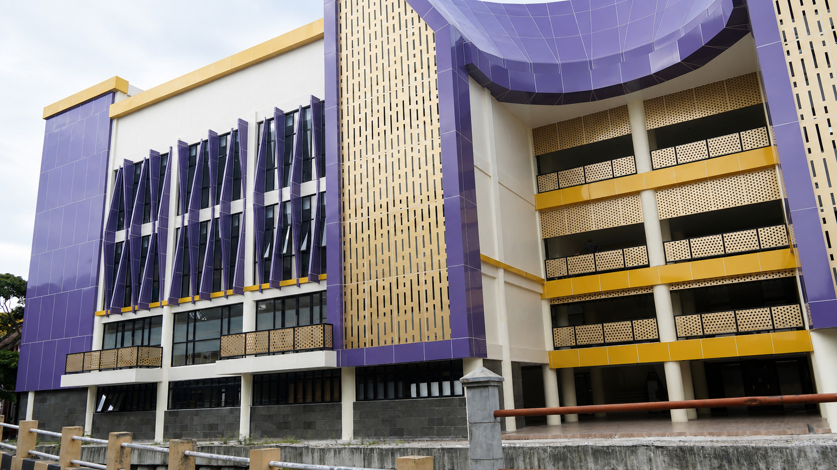 Gedung Baru FBS Foto 2